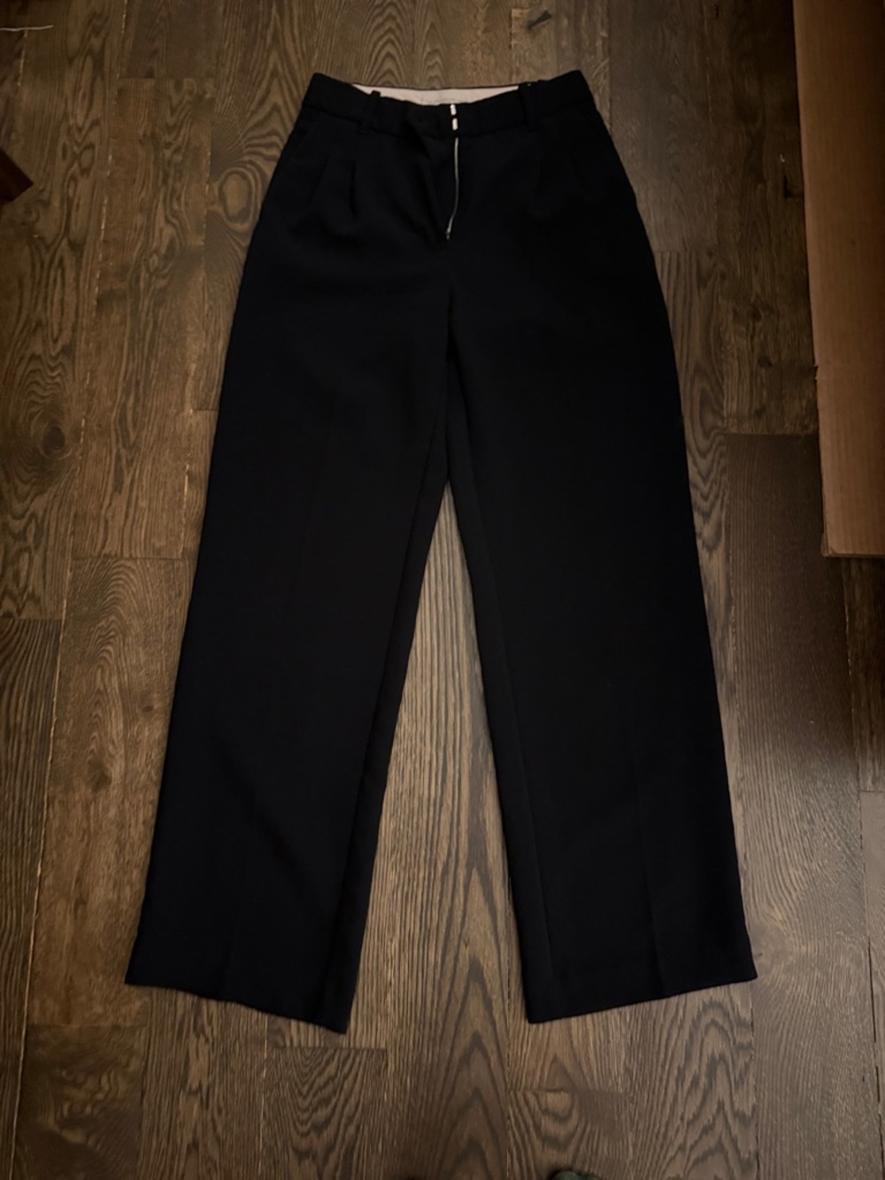 Aritzia Black Effortless Pant